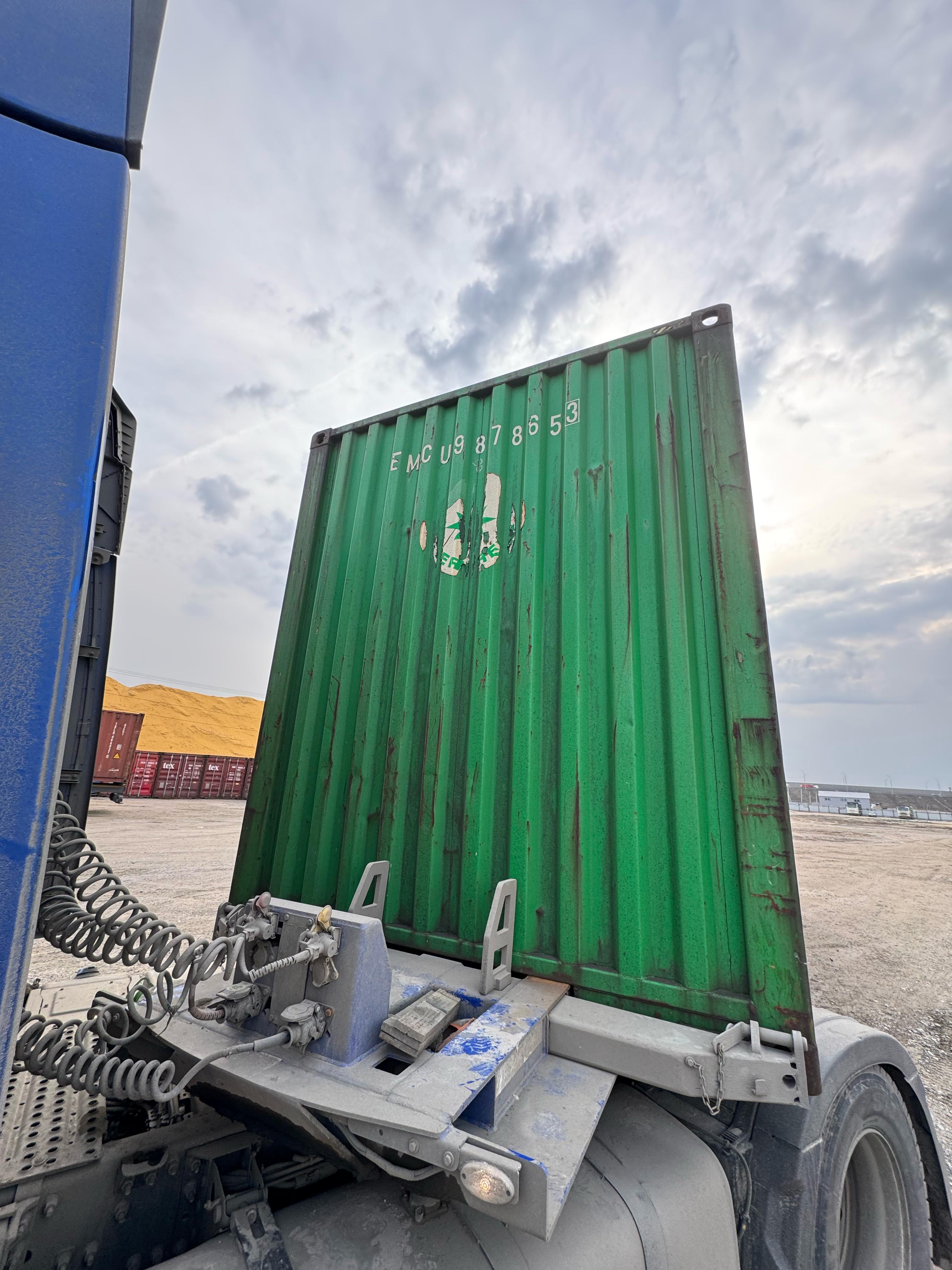 Морской контейнер EMCU9878653